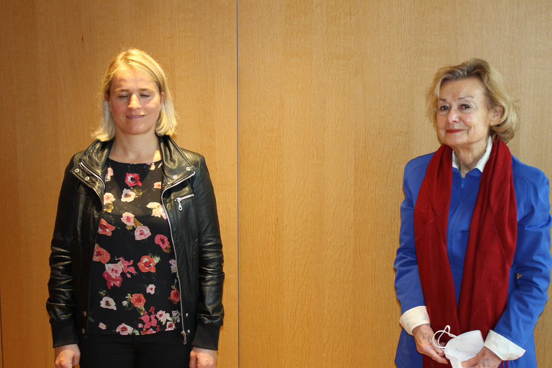 VdK-Präsidentin Verena Bentele gemeinsam mit SoVD-Vizepräsidentin Ursula Engelen-Kefer. 